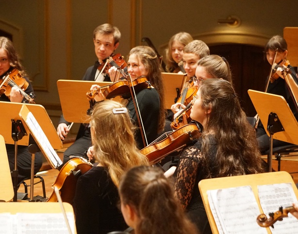 Mit der weltbekannten Carmen-Suite eröffneten wir unser Laeiszhallenkonzert.